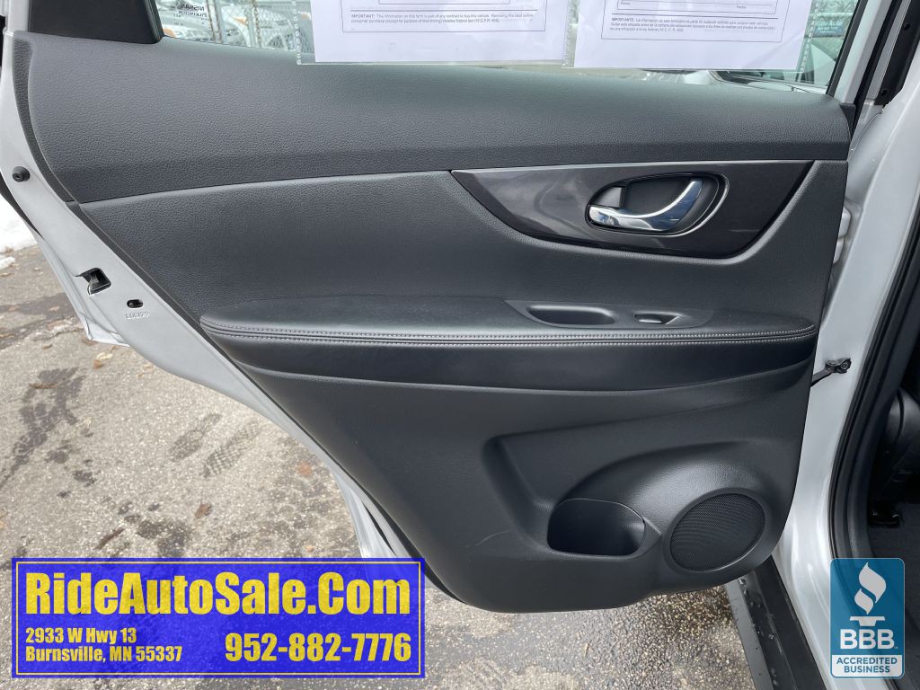 2018 Nissan Rogue Image 11