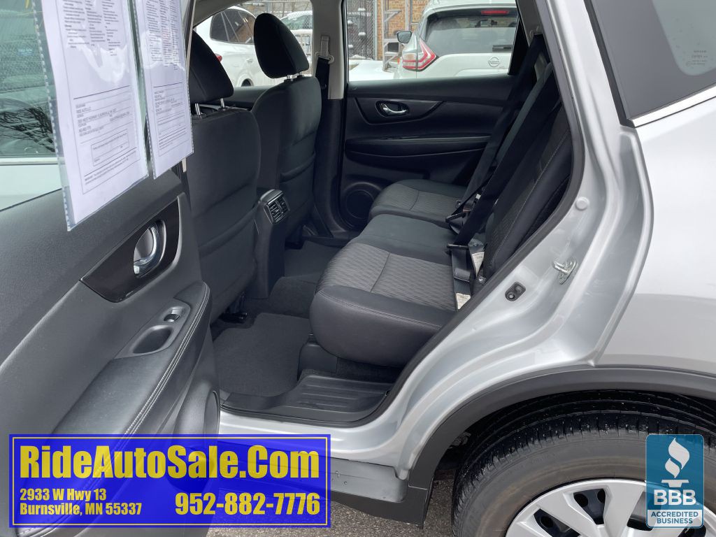 2018 Nissan Rogue Image 12