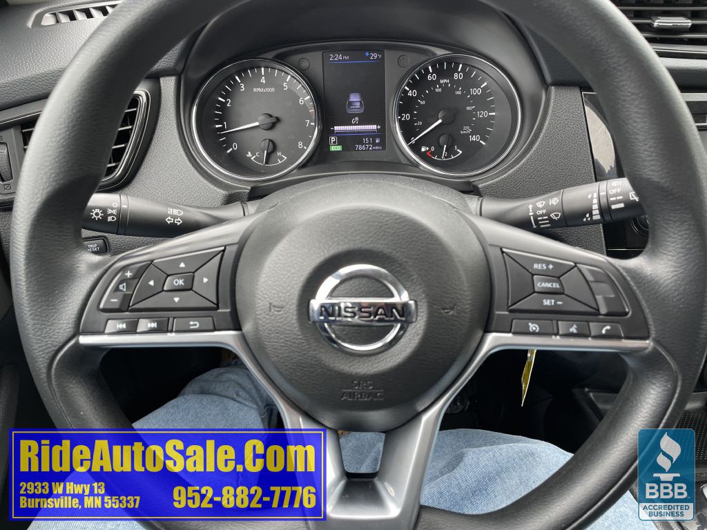 2018 Nissan Rogue Image 17