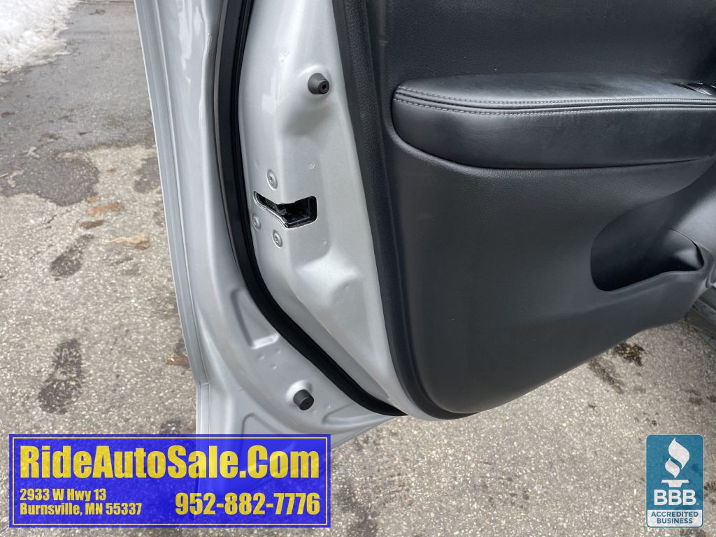 2018 Nissan Rogue Image 25