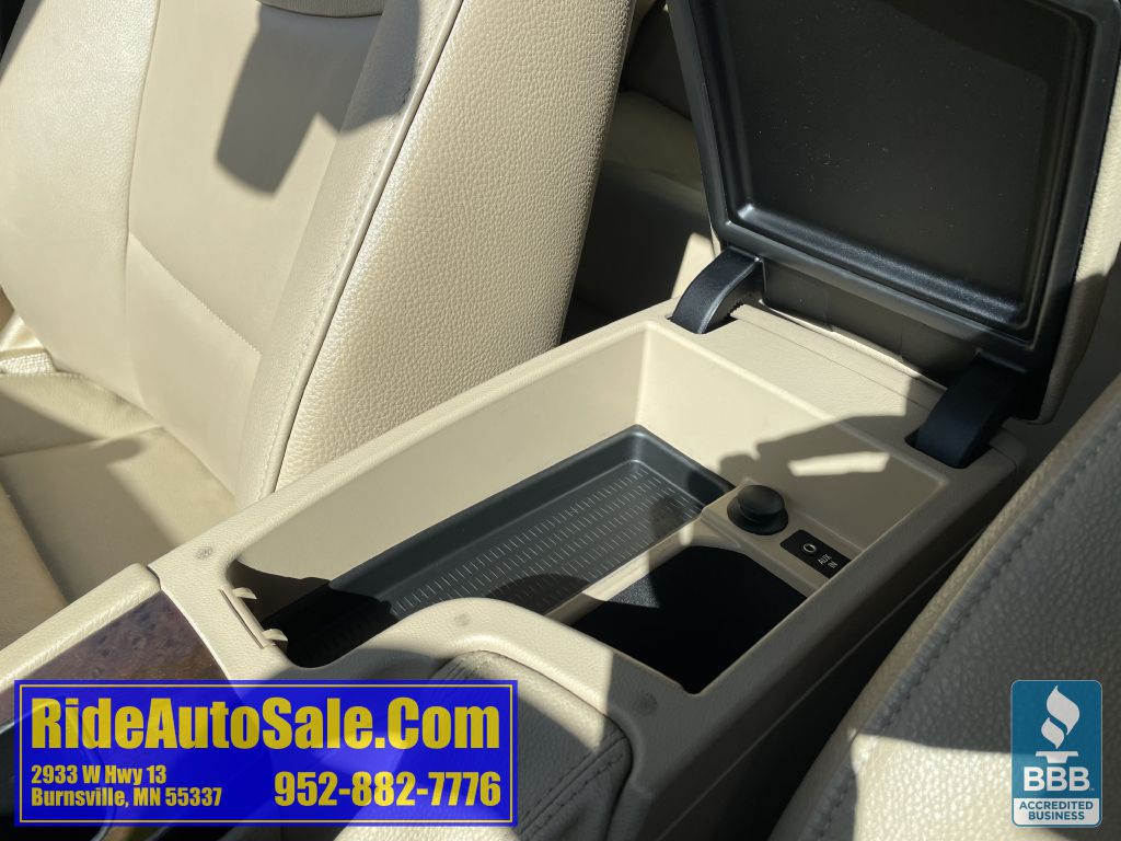 2011 BMW 3 Series Image 29