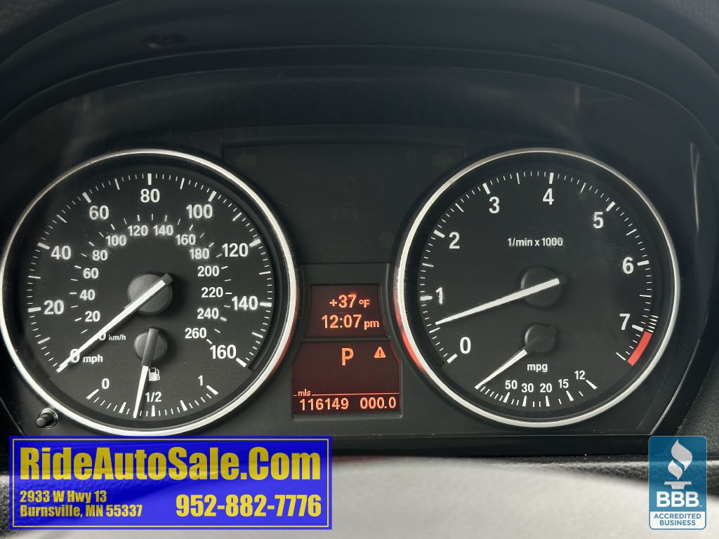 2011 BMW 3 Series Image 31