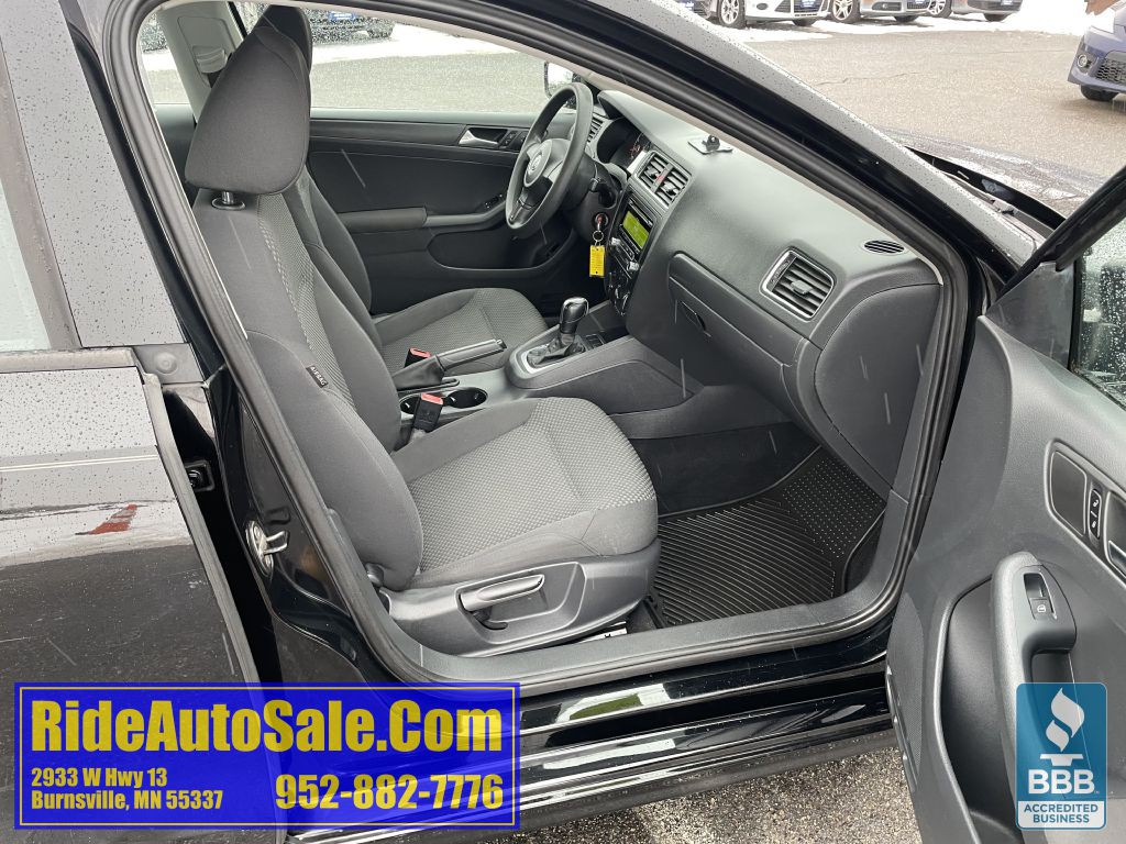 2012 Volkswagen Jetta Image 14