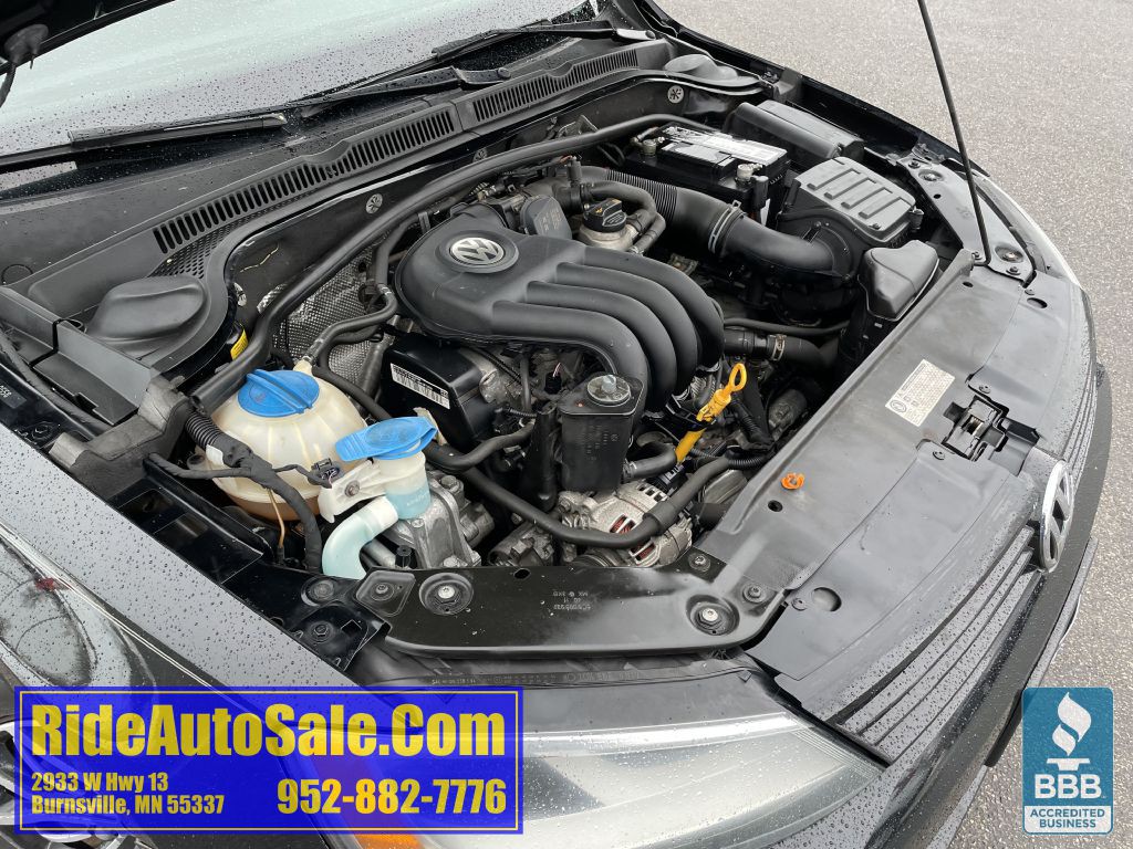2012 Volkswagen Jetta Image 19