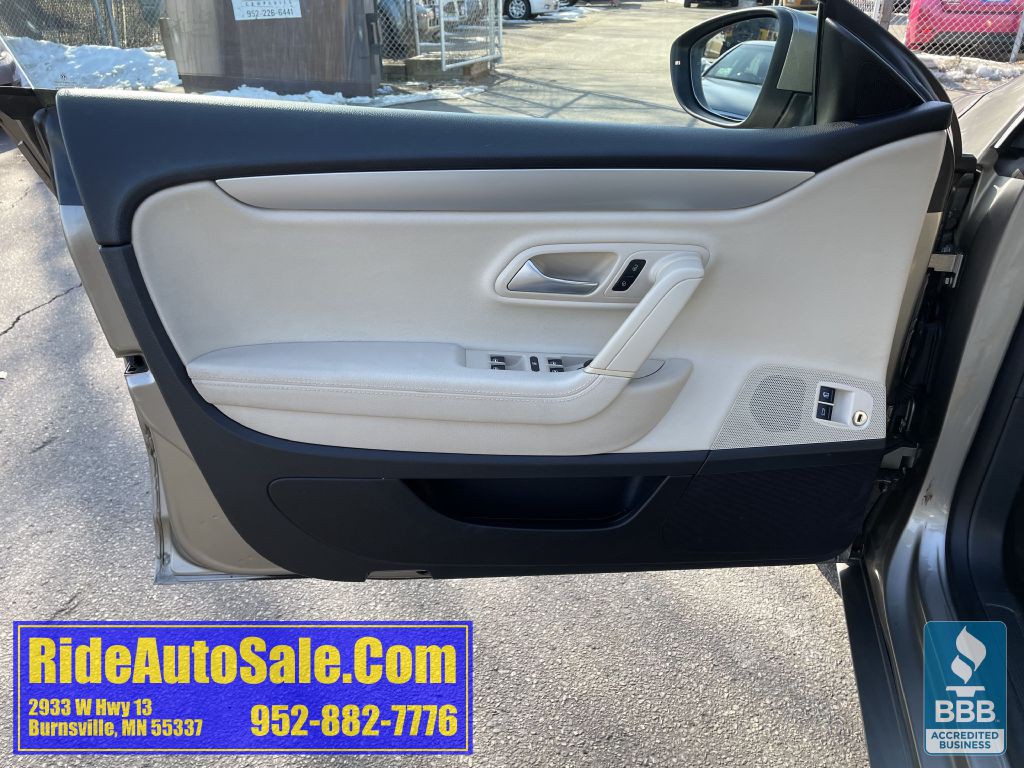 2012 Volkswagen CC Image 9