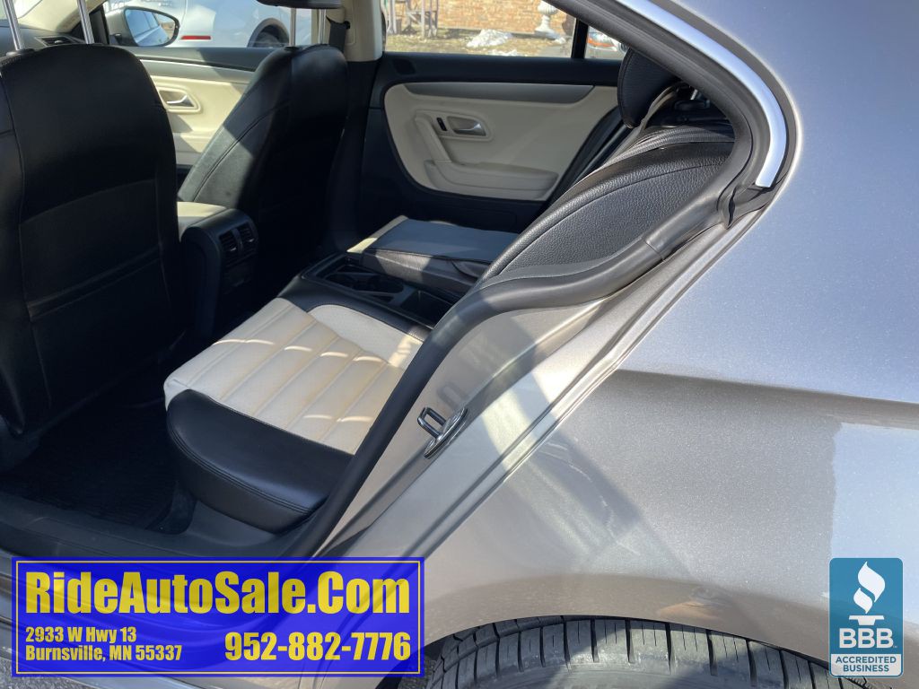 2012 Volkswagen CC Image 28