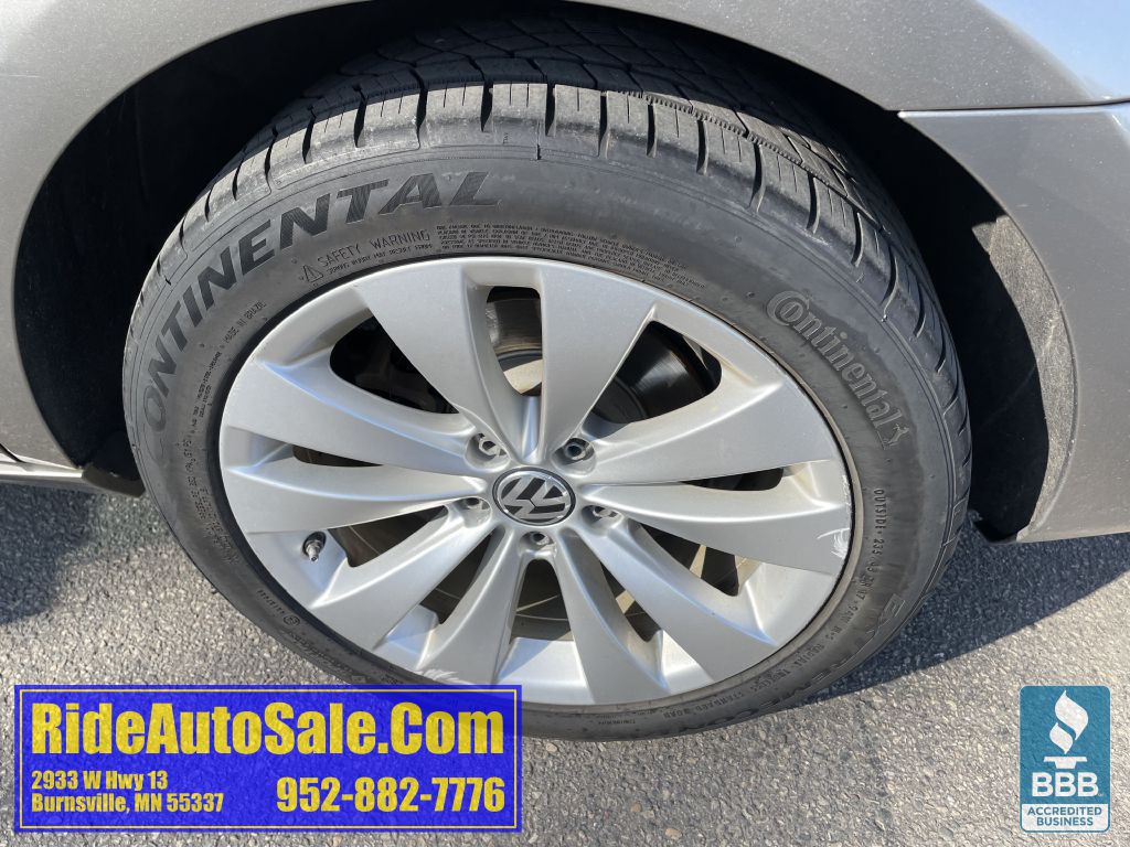 2012 Volkswagen CC Image 30