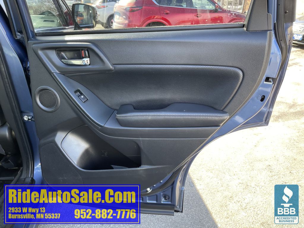 2014 Subaru Forester Image 15