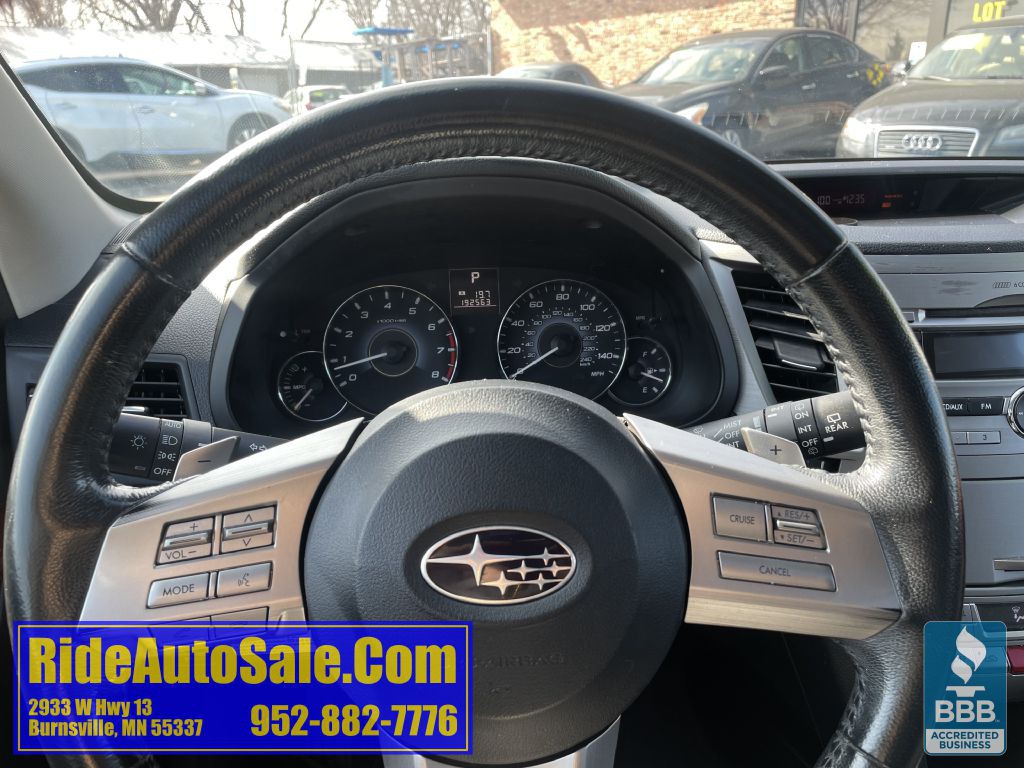2010 Subaru Outback Image 18
