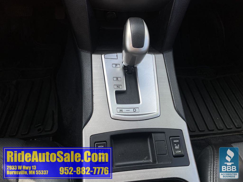2010 Subaru Outback Image 20