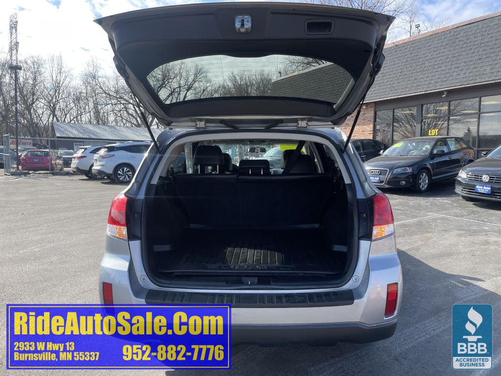2010 Subaru Outback Image 25