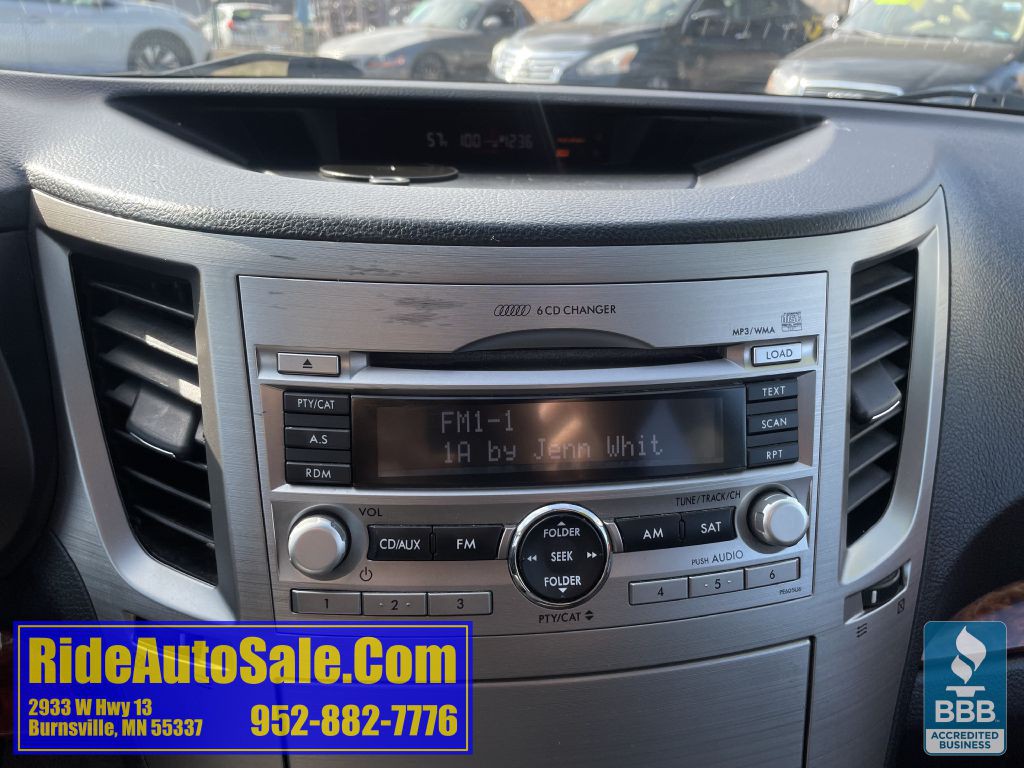 2010 Subaru Outback Image 32