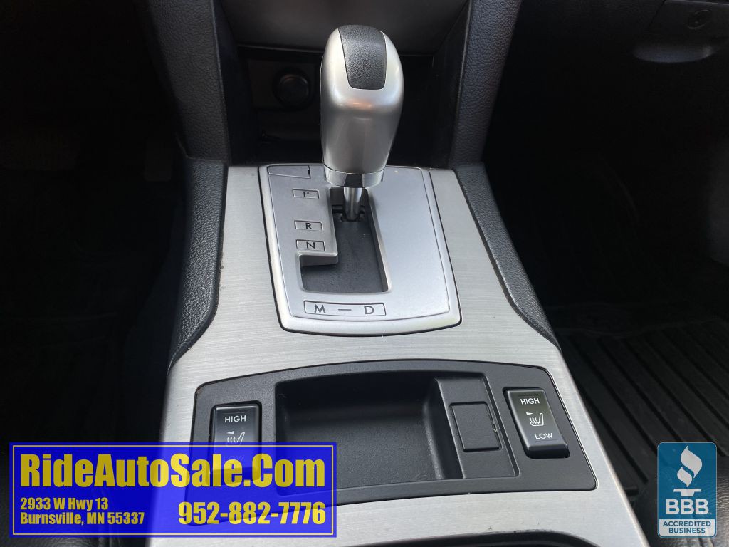 2010 Subaru Outback Image 34