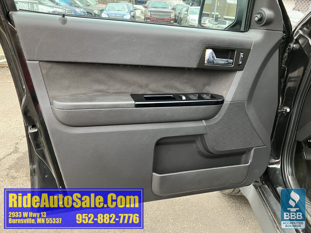 2011 Mazda Tribute Image 9