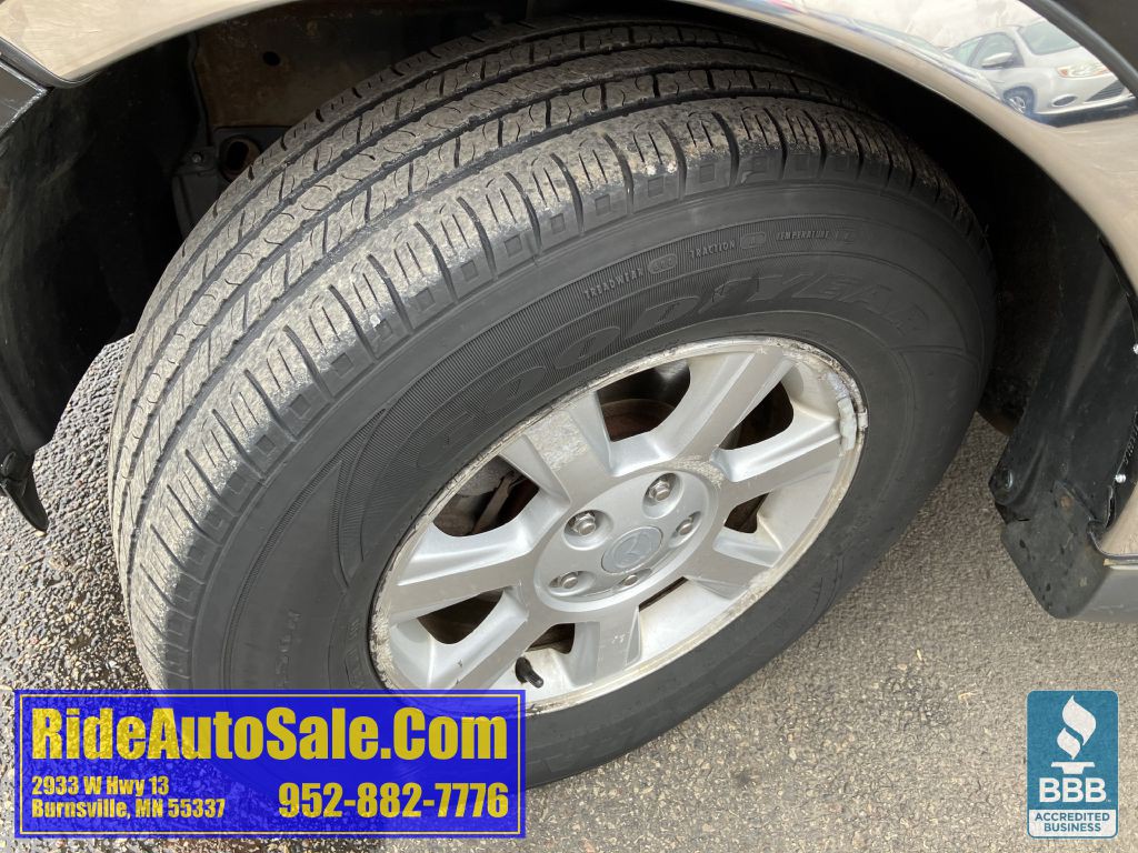 2011 Mazda Tribute Image 23