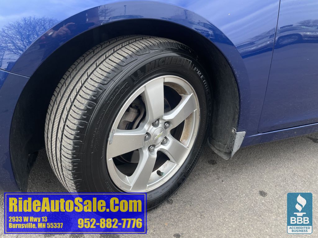 2013 Chevrolet Cruze Image 24