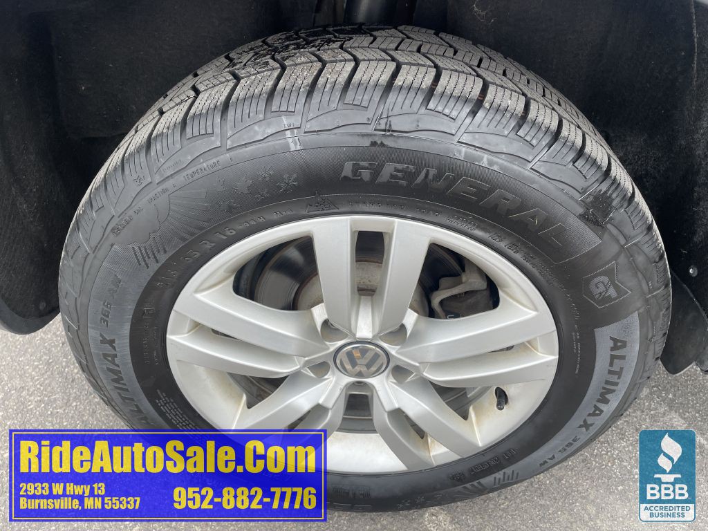 2017 Volkswagen Tiguan Image 30