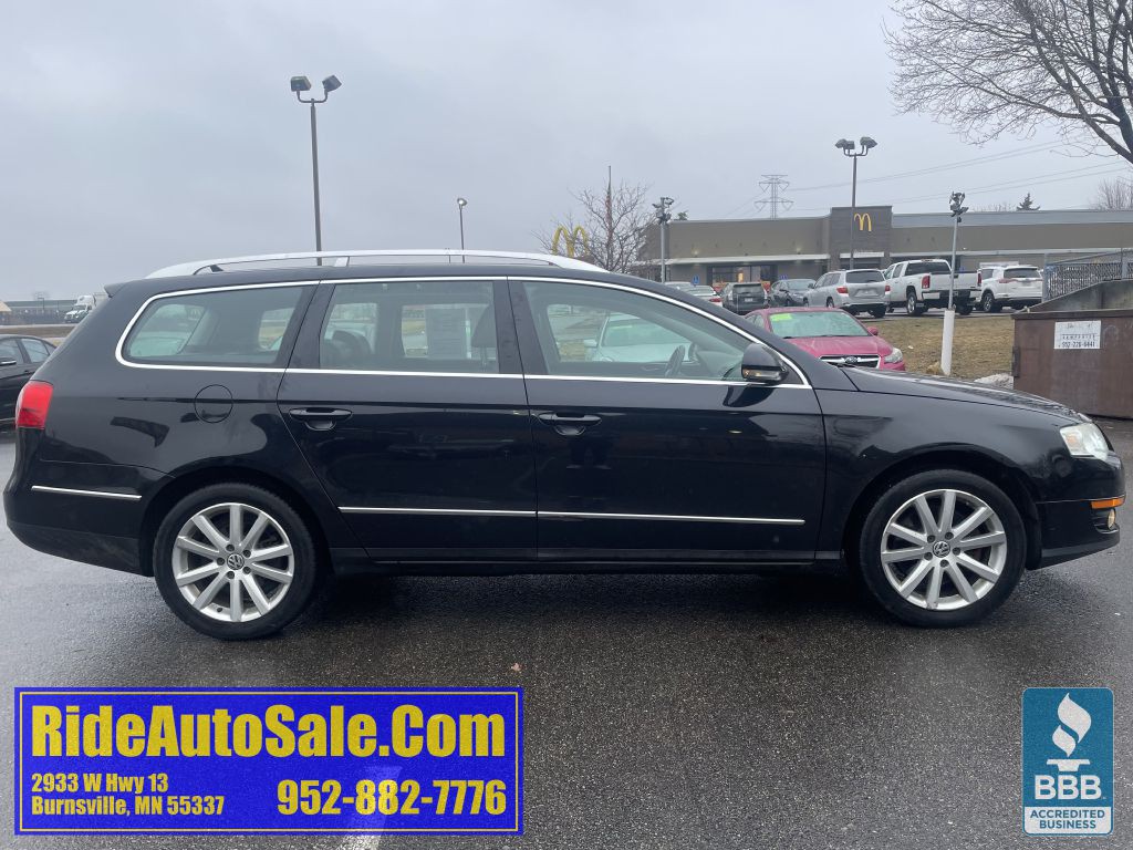 2010 Volkswagen Passat Image 4