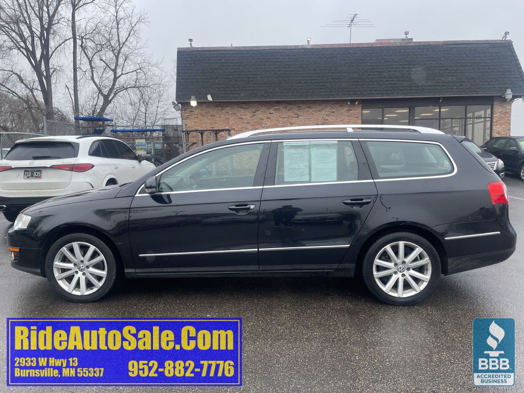 2010 Volkswagen Passat Image 8