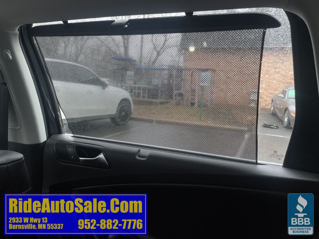 2010 Volkswagen Passat Image 26