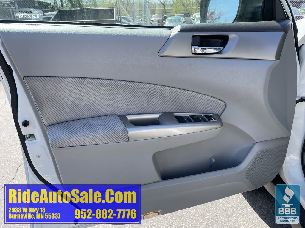 2010 Subaru Forester Image 9