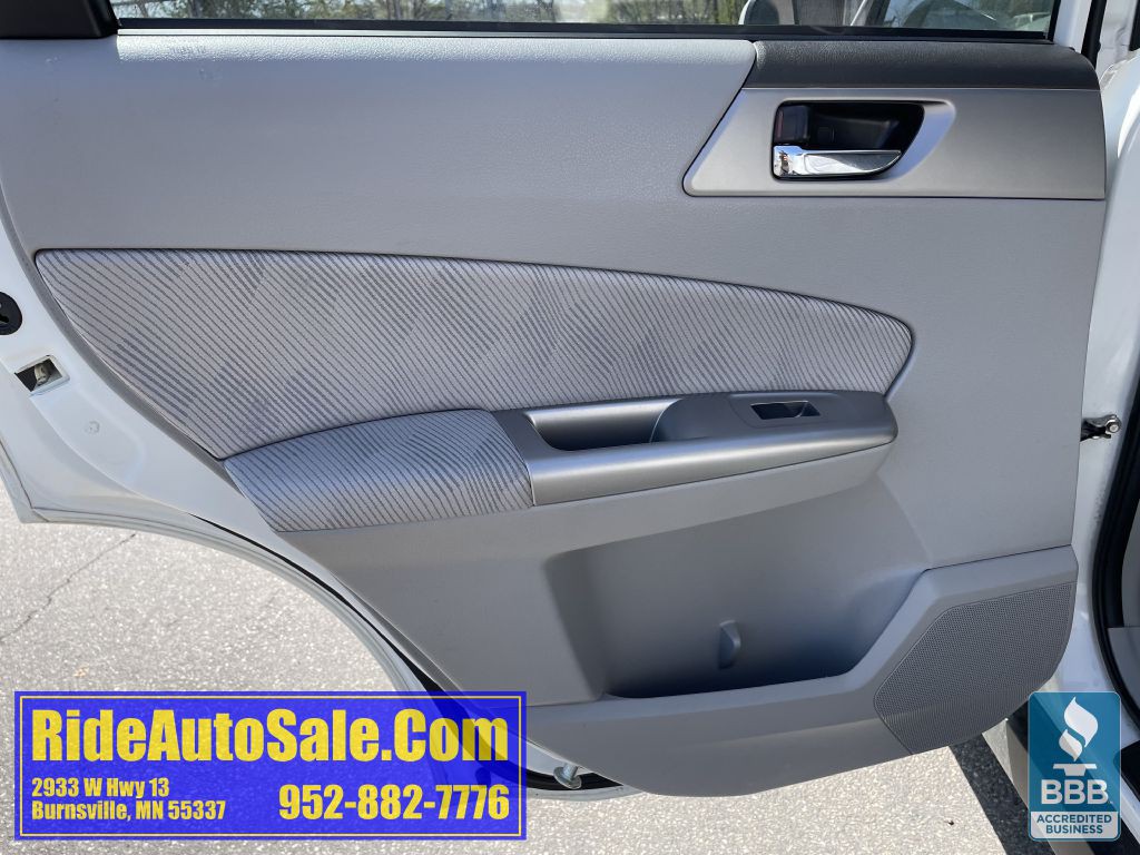 2010 Subaru Forester Image 11