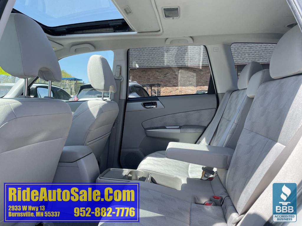 2010 Subaru Forester Image 12