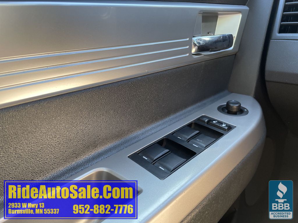 2009 Chrysler Sebring Image 32