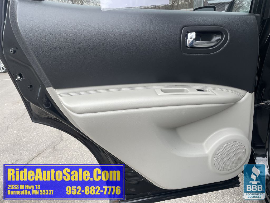 2011 Nissan Rogue Image 11