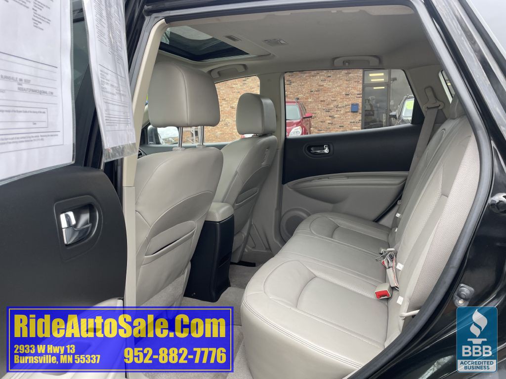 2011 Nissan Rogue Image 12