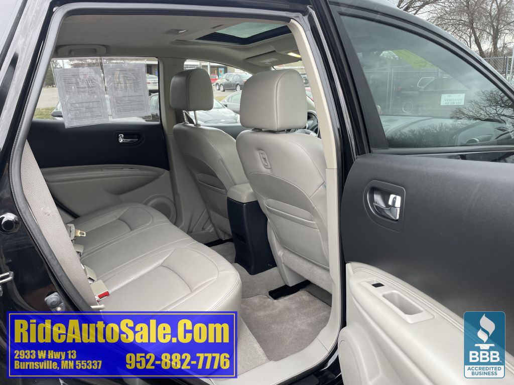 2011 Nissan Rogue Image 16