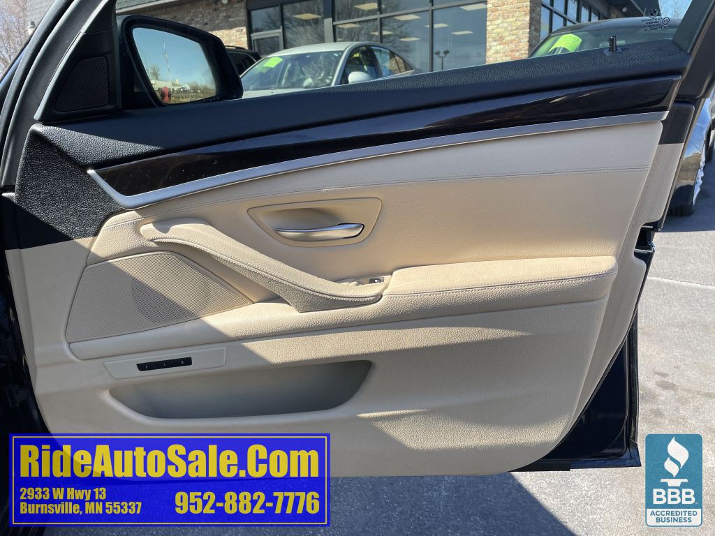 2013 BMW 5 Series Image 13