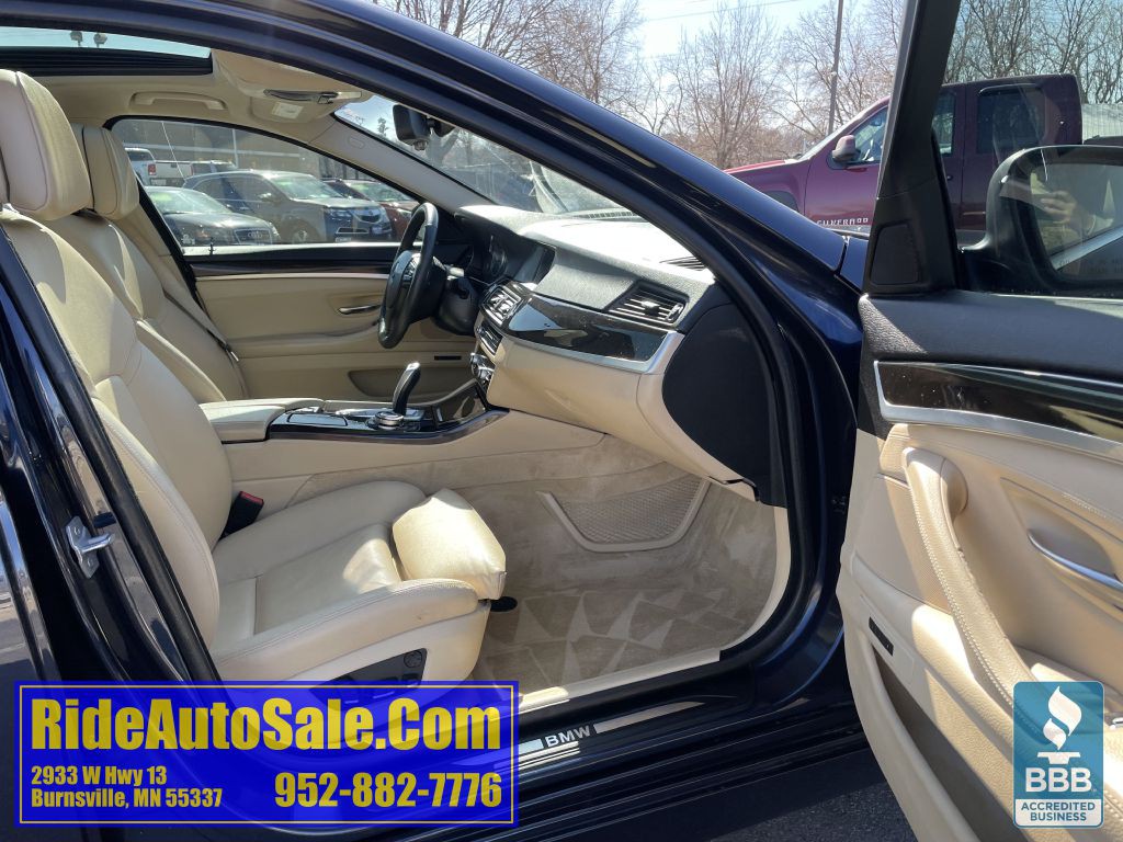 2013 BMW 5 Series Image 14