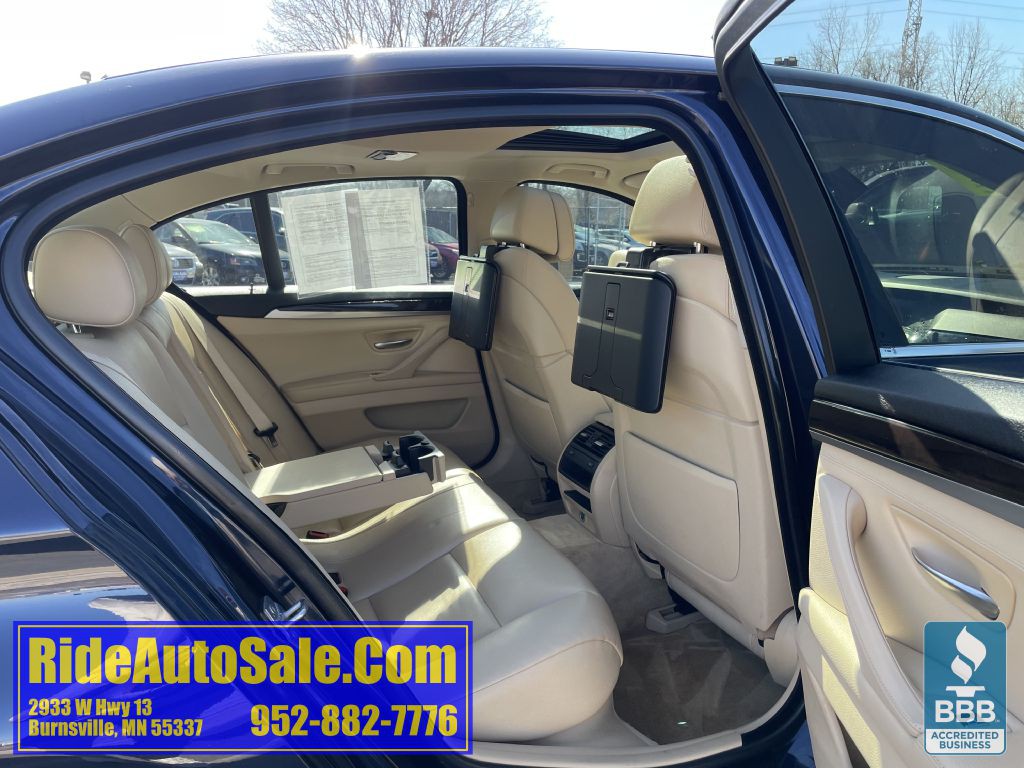 2013 BMW 5 Series Image 16