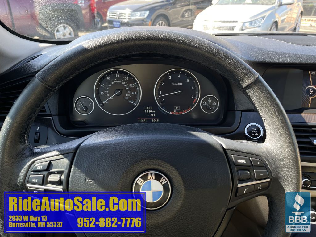 2013 BMW 5 Series Image 17