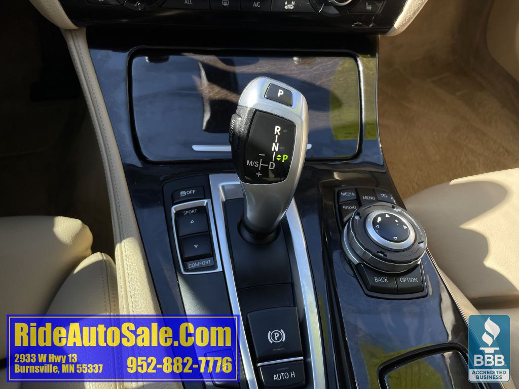 2013 BMW 5 Series Image 18