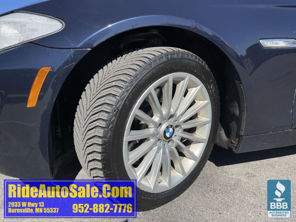 2013 BMW 5 Series Image 23