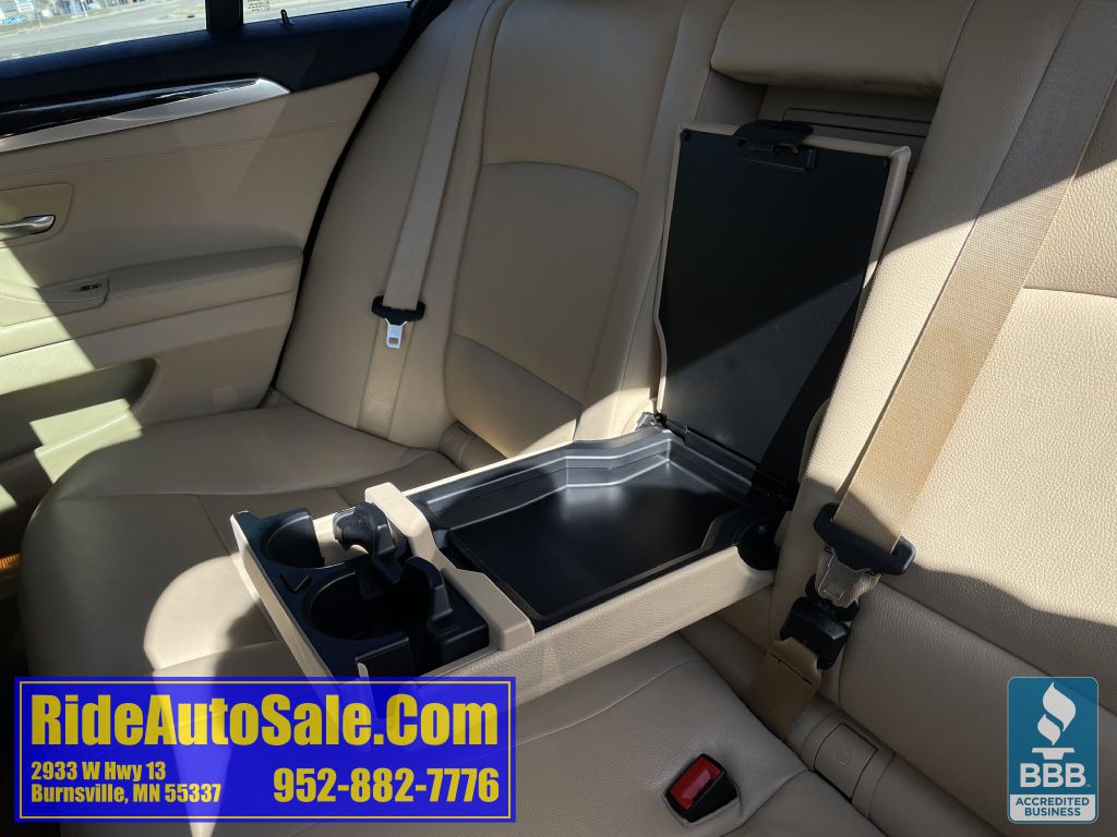 2013 BMW 5 Series Image 36