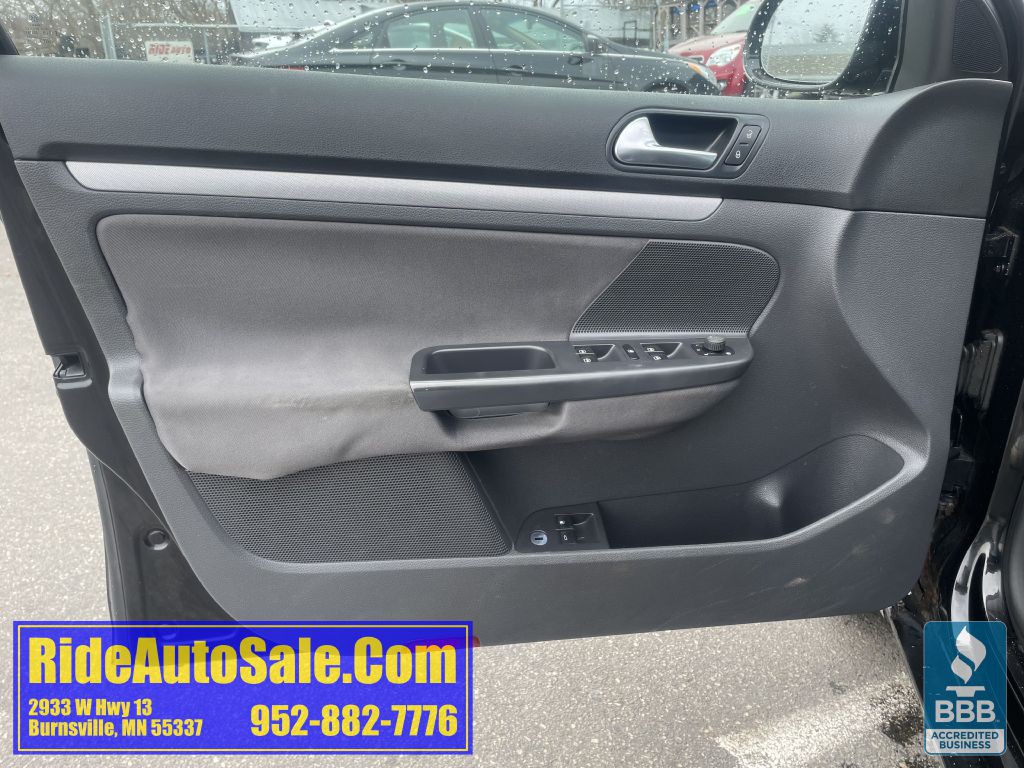 2009 Volkswagen Jetta Image 9