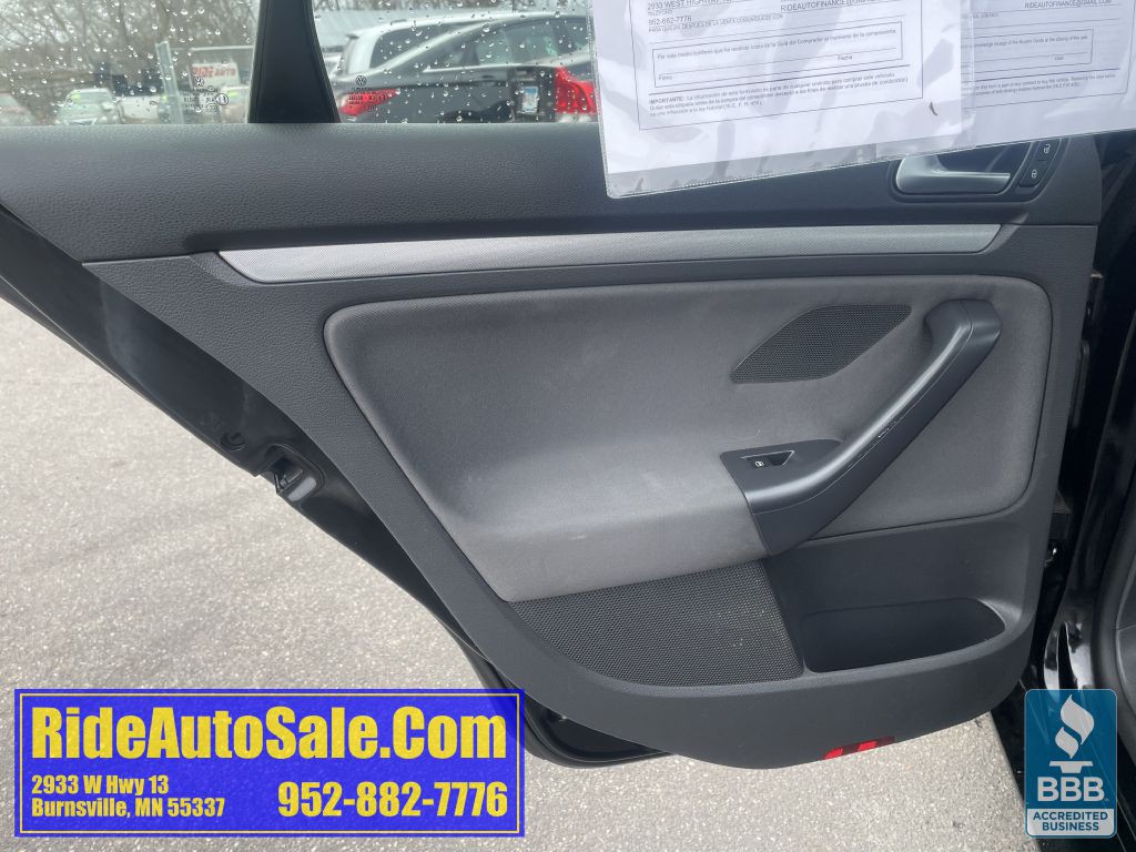 2009 Volkswagen Jetta Image 11