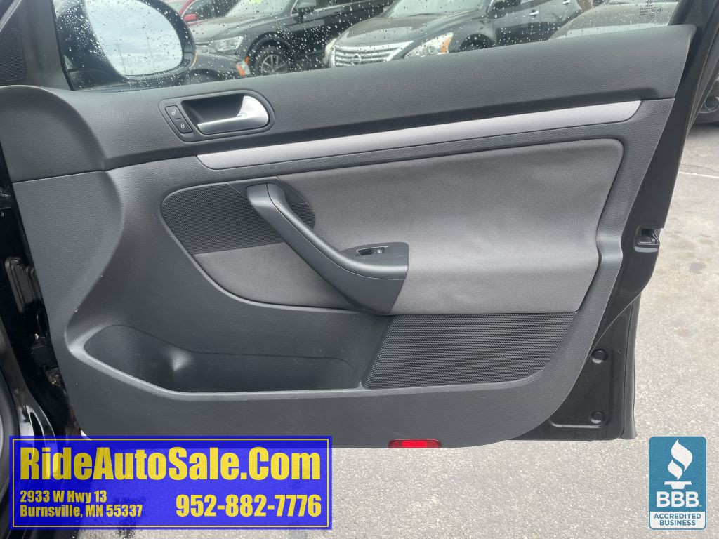 2009 Volkswagen Jetta Image 13