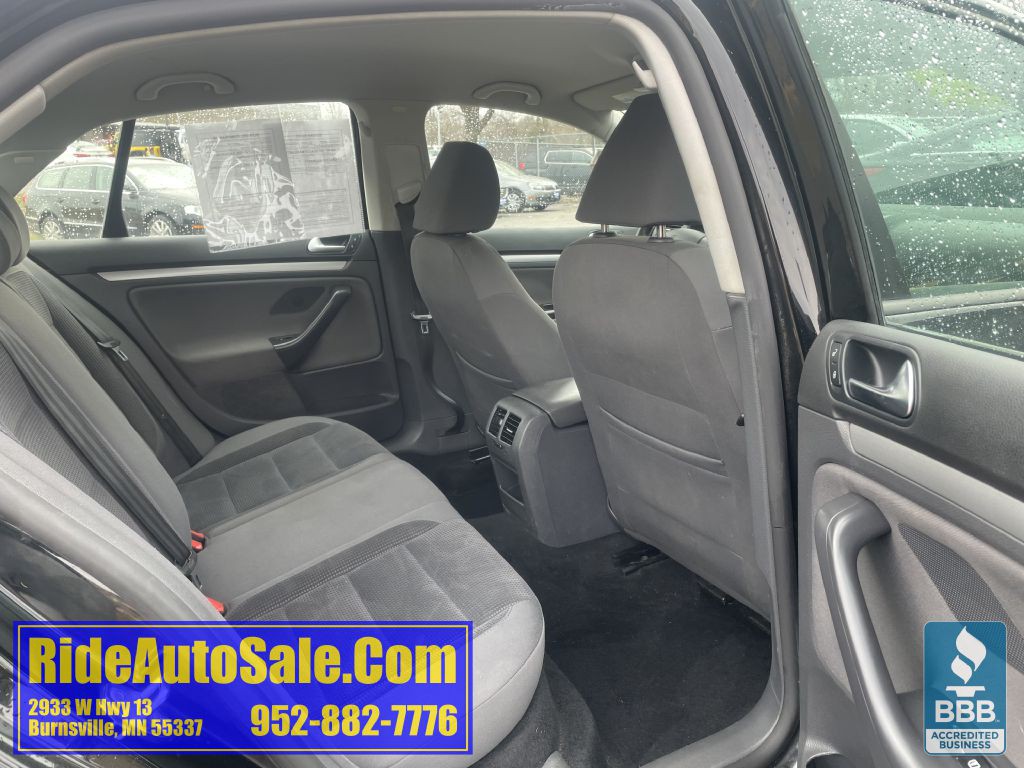 2009 Volkswagen Jetta Image 16