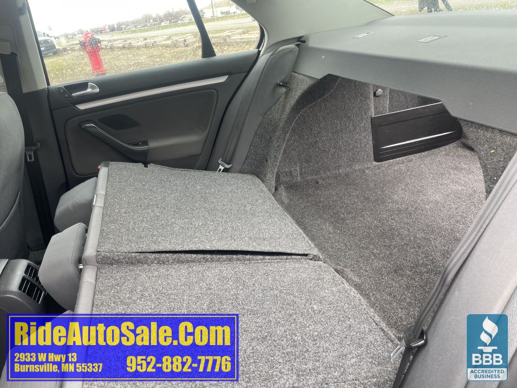 2009 Volkswagen Jetta Image 25