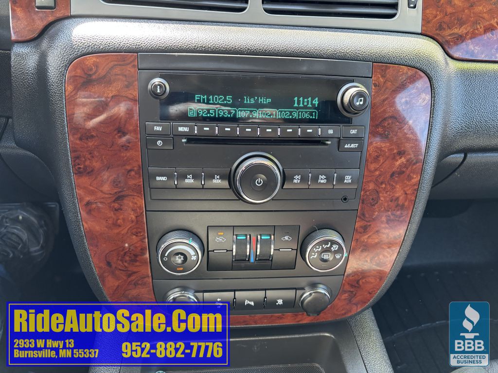 2011 Chevrolet Avalanche Image 19