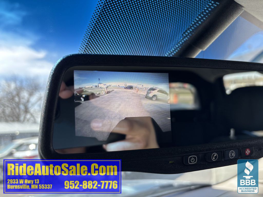 2011 Chevrolet Avalanche Image 20