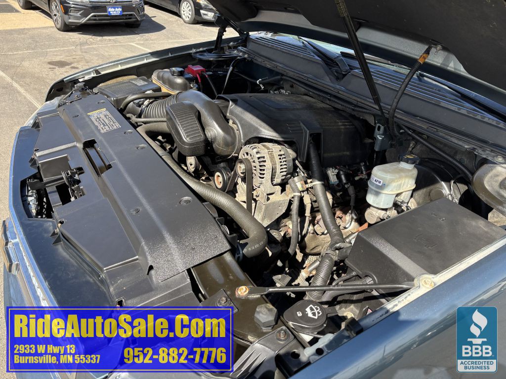 2011 Chevrolet Avalanche Image 23