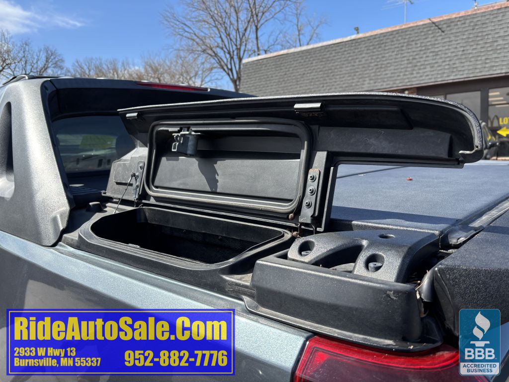 2011 Chevrolet Avalanche Image 27