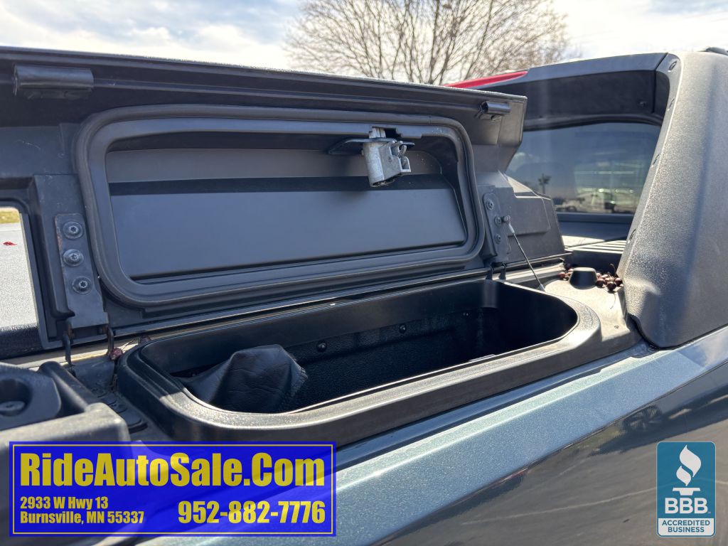 2011 Chevrolet Avalanche Image 28