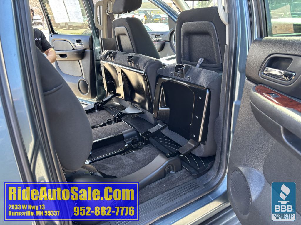 2011 Chevrolet Avalanche Image 30