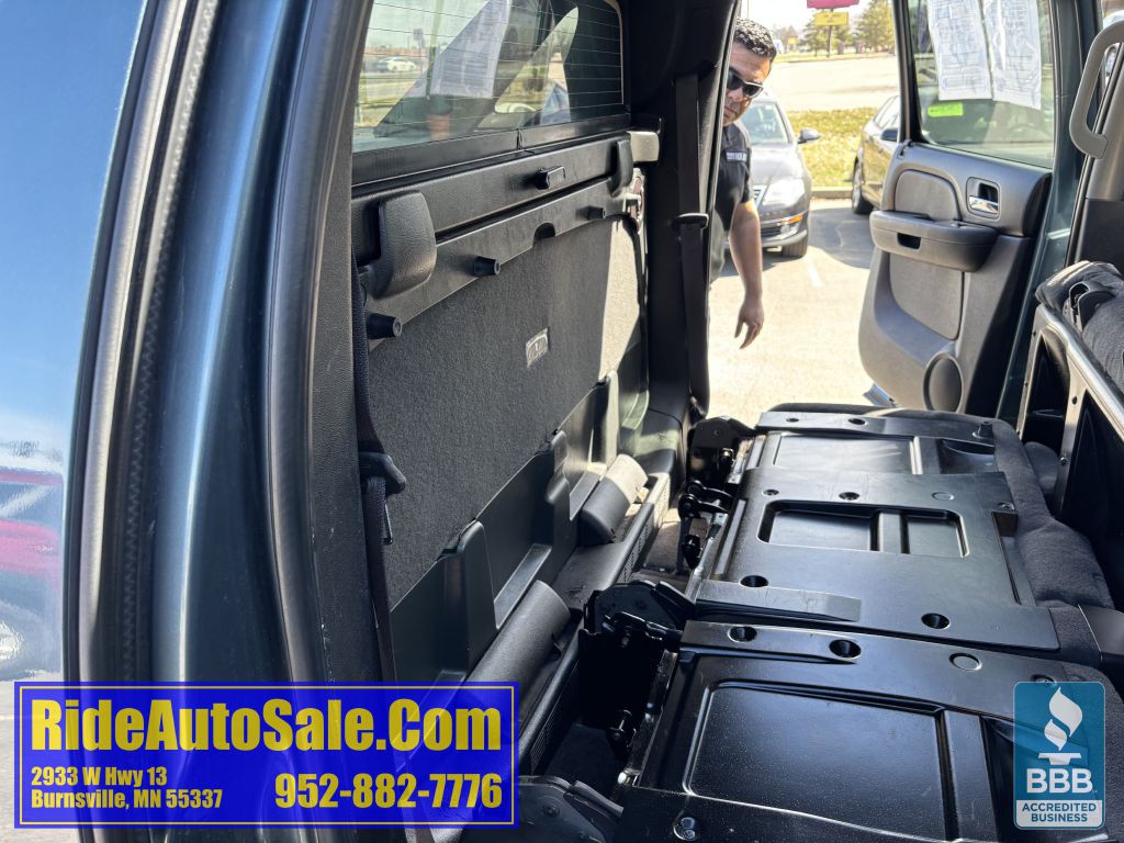 2011 Chevrolet Avalanche Image 32